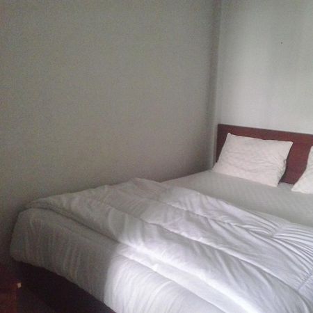 Zameena Guest House Cimahi Extérieur photo