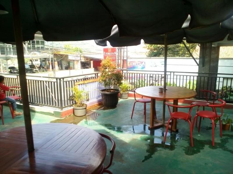 Zameena Guest House Cimahi Extérieur photo