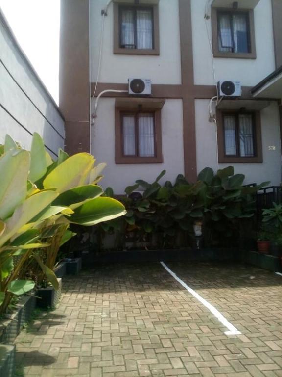 Zameena Guest House Cimahi Extérieur photo